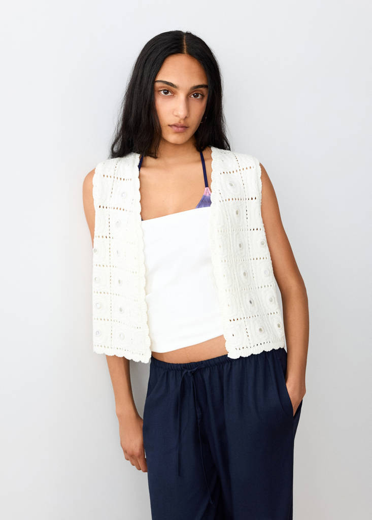 Openwork knitted waistcoat — White