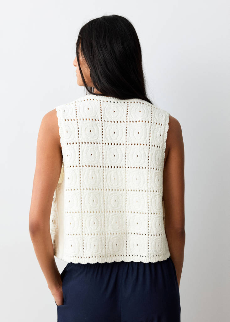 Openwork knitted waistcoat — White
