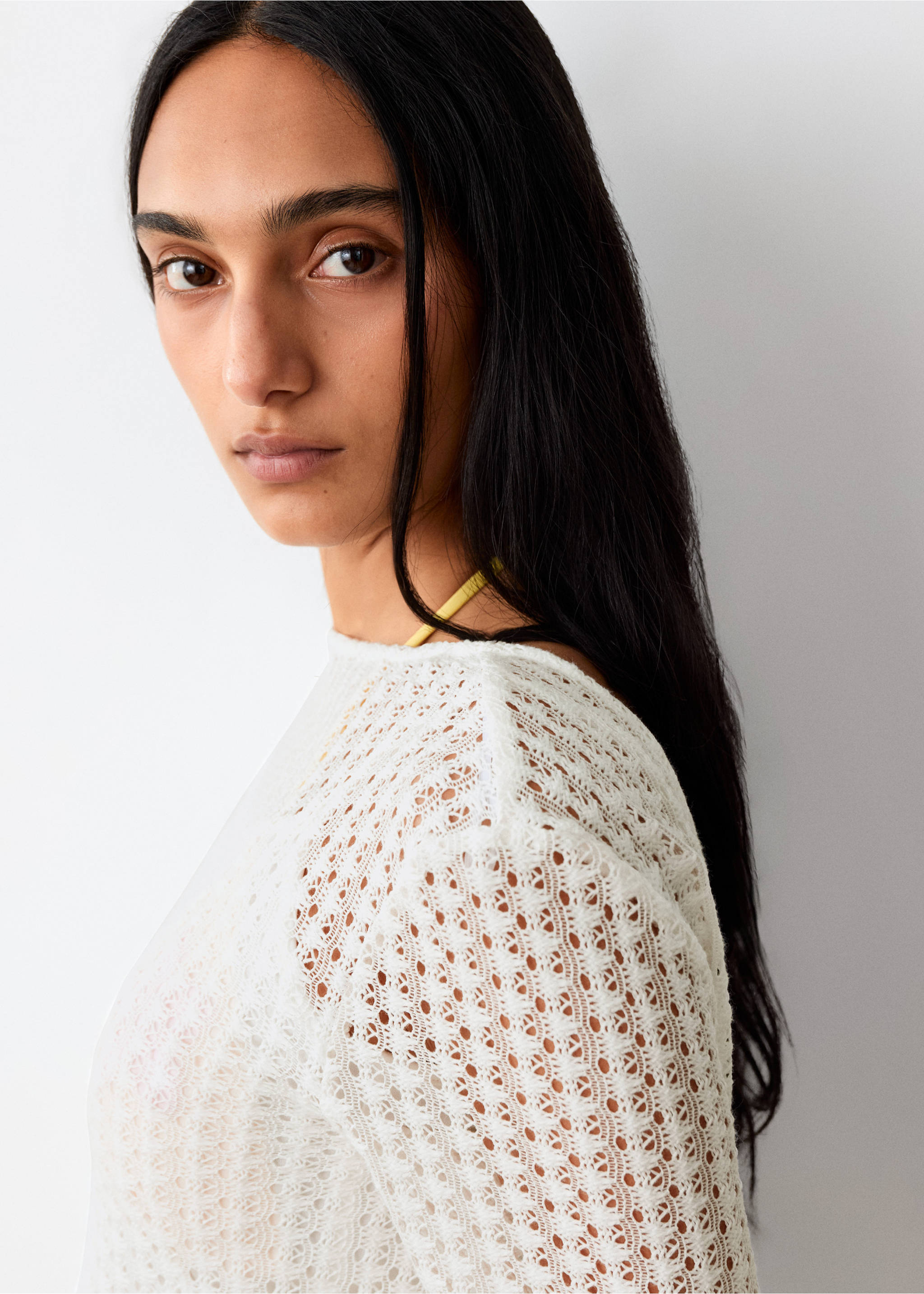 Open-back openwork knit dress - Details of the article 1, Off White. Ref: 27099214-00.