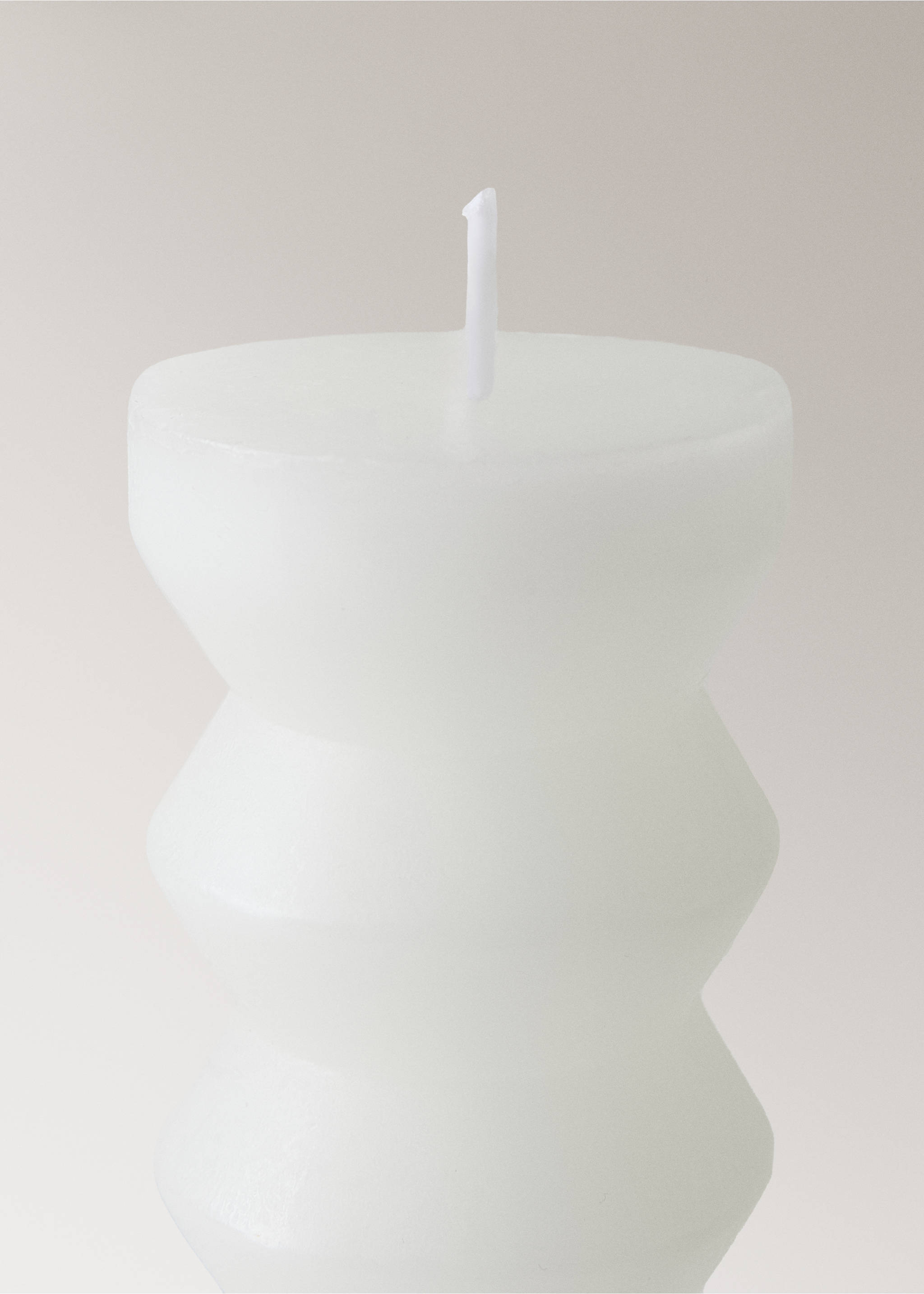 Tall sculptural candle - Details of the article 1, Off White. Ref: 27118295-00.