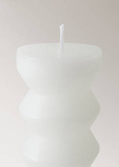 Tall sculptural candle — Off White 2