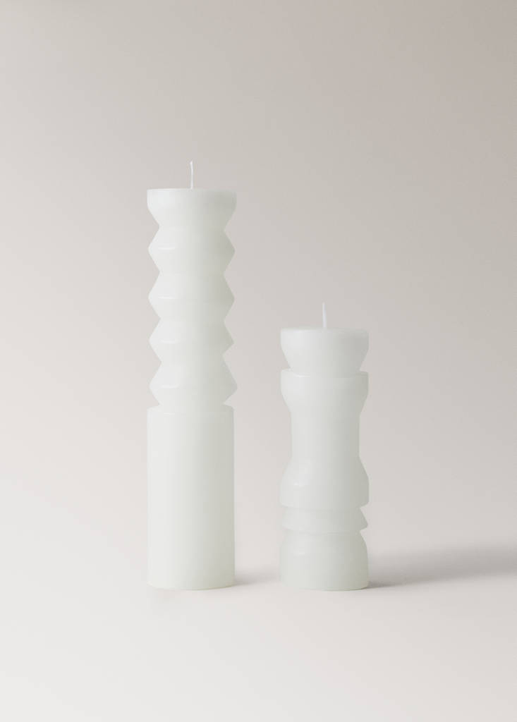 Low sculptural candle — Off White