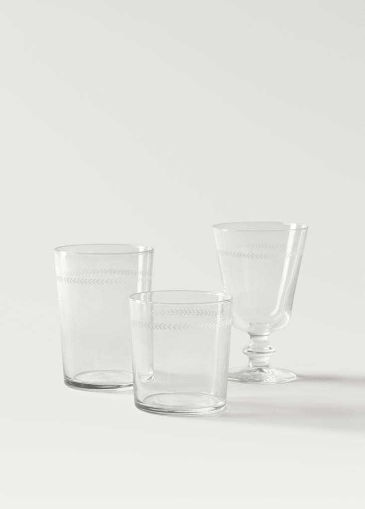 Medium glass with herringbone detail — Ice Grey