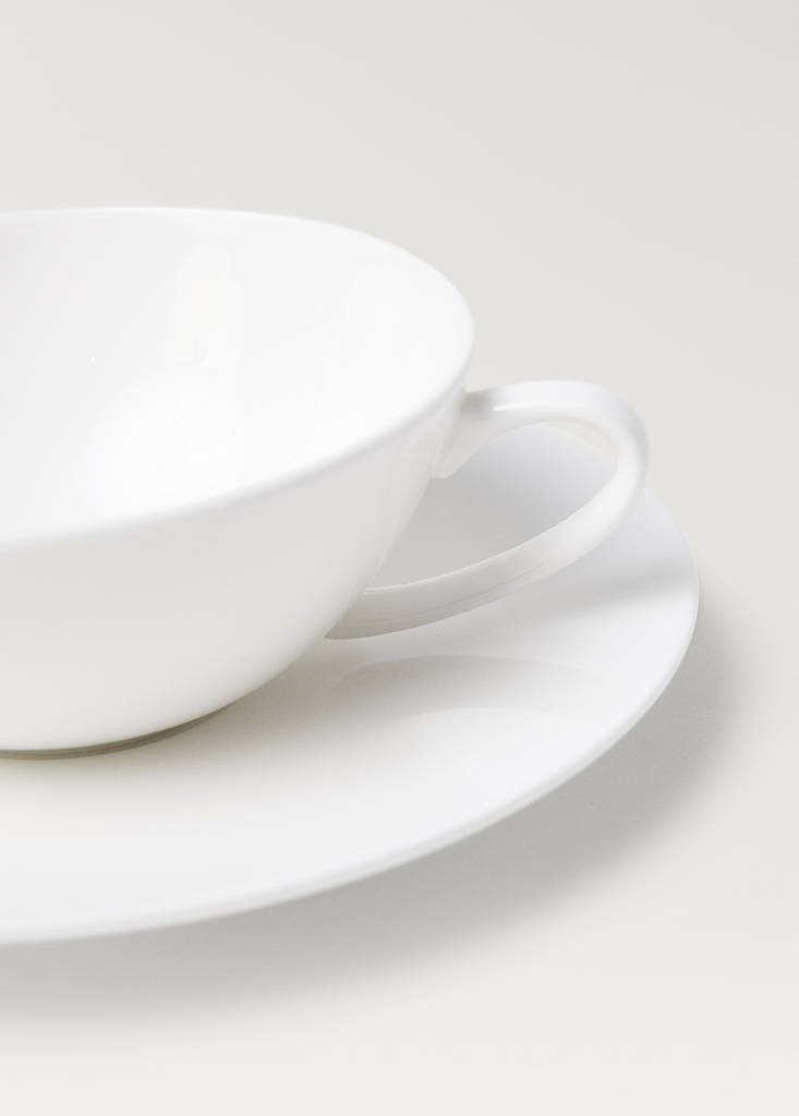 Premium bonne porcelain teacup and saucer — Off White