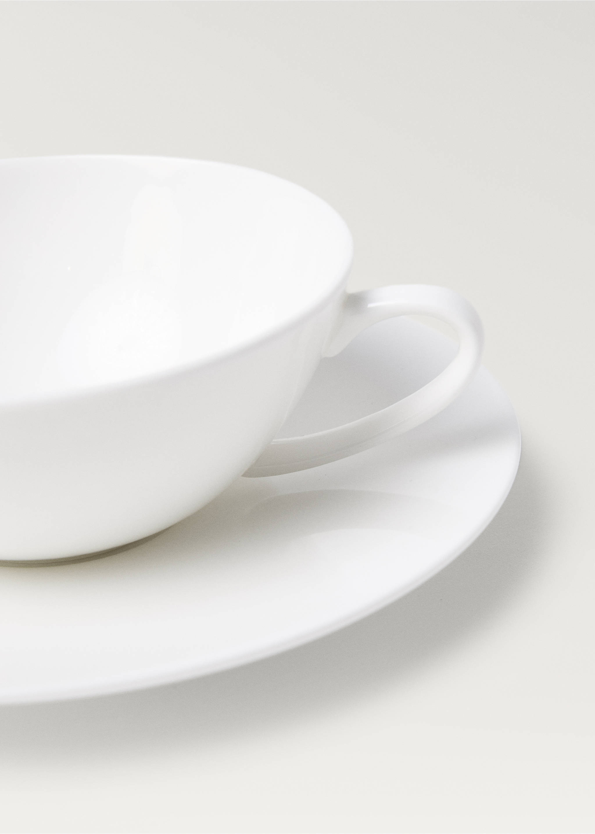 Bone china tea cup - Details of the article 2, Off White. Ref: 27142938-00.
