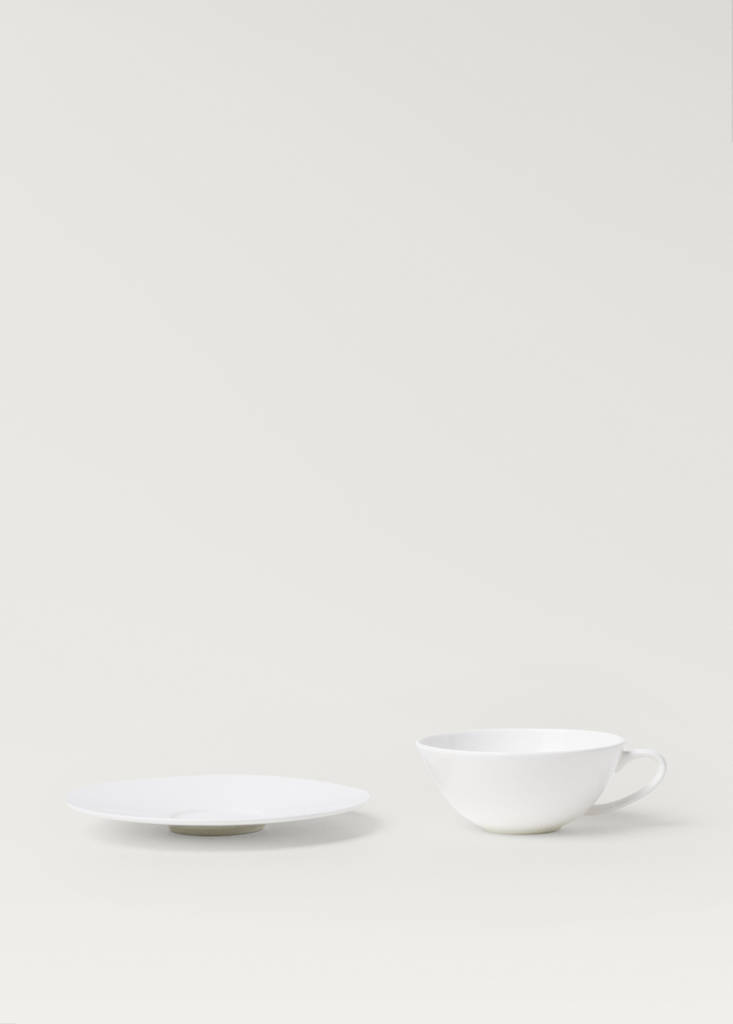 Premium bonne porcelain teacup and saucer — Off White