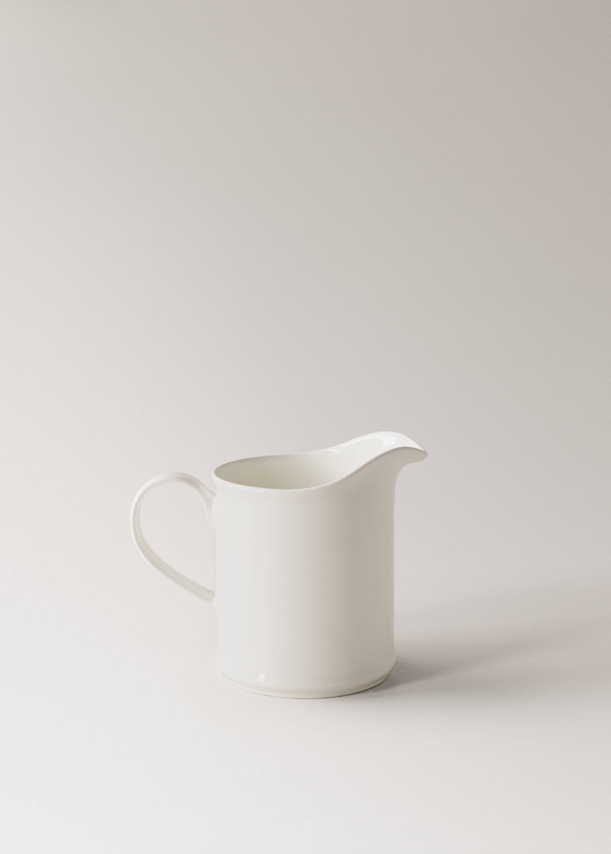Bone china milk jug - Article without model