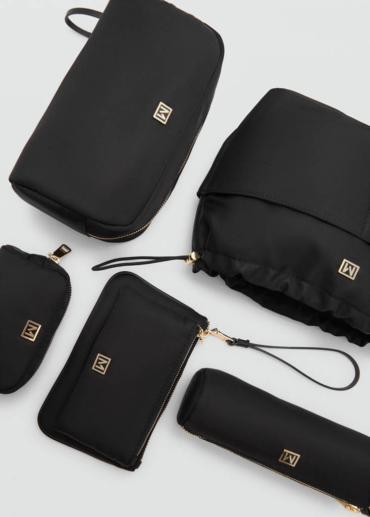 Nylon case with zip — Black