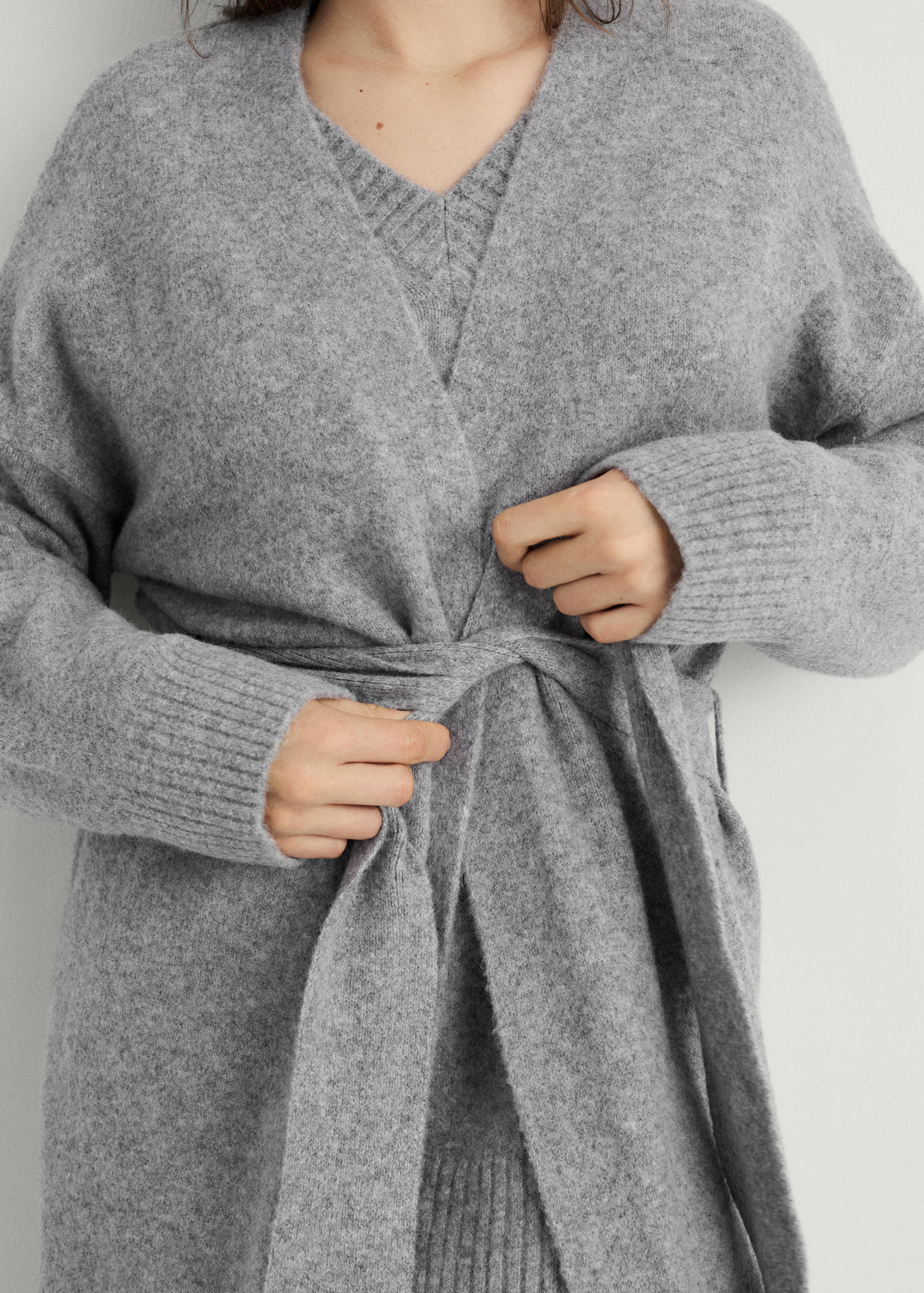 Long knitted cardigan - Details of the article 6