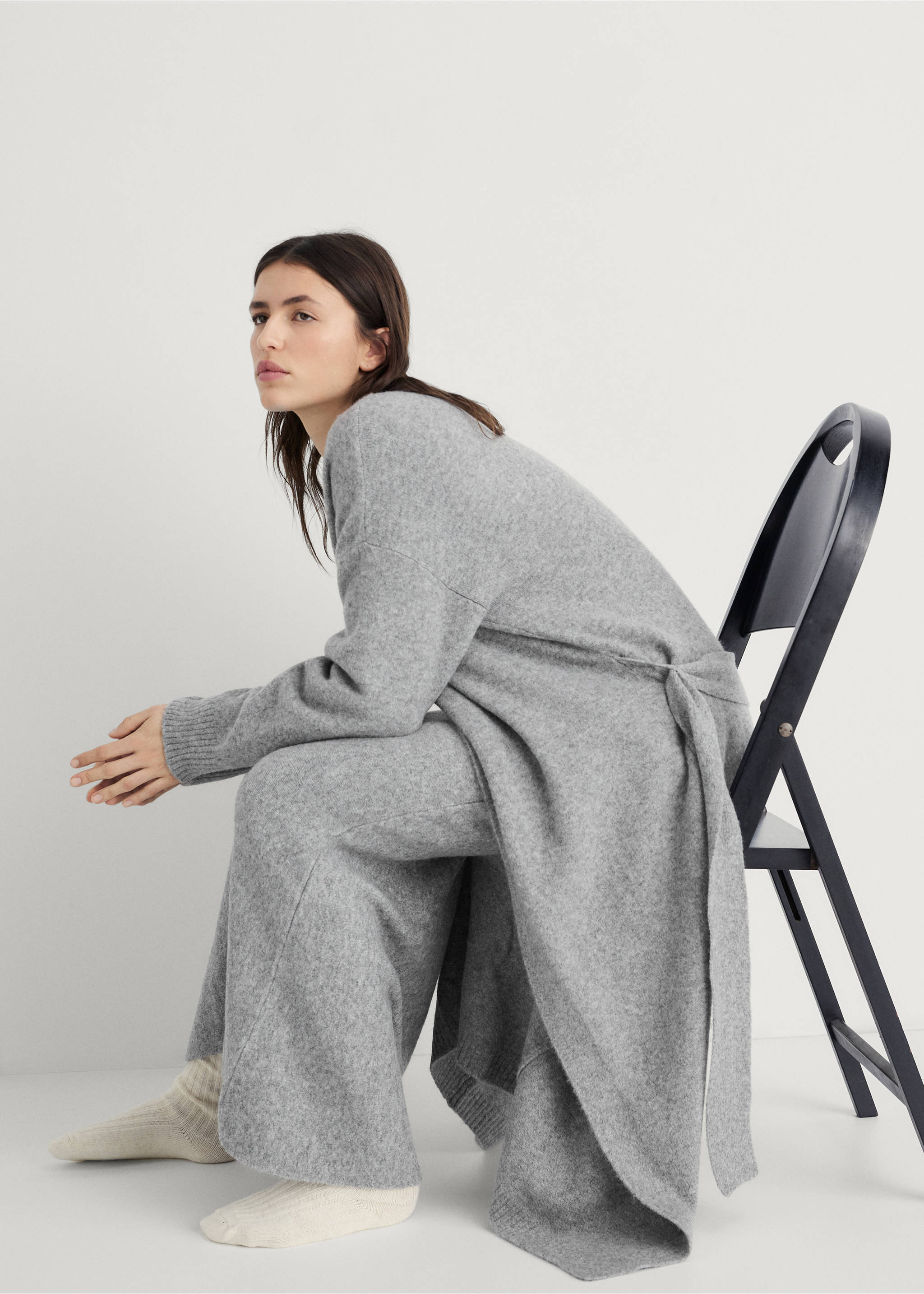 Long knitted cardigan - Details of the article 2, Grey. Ref: 27172934-00.