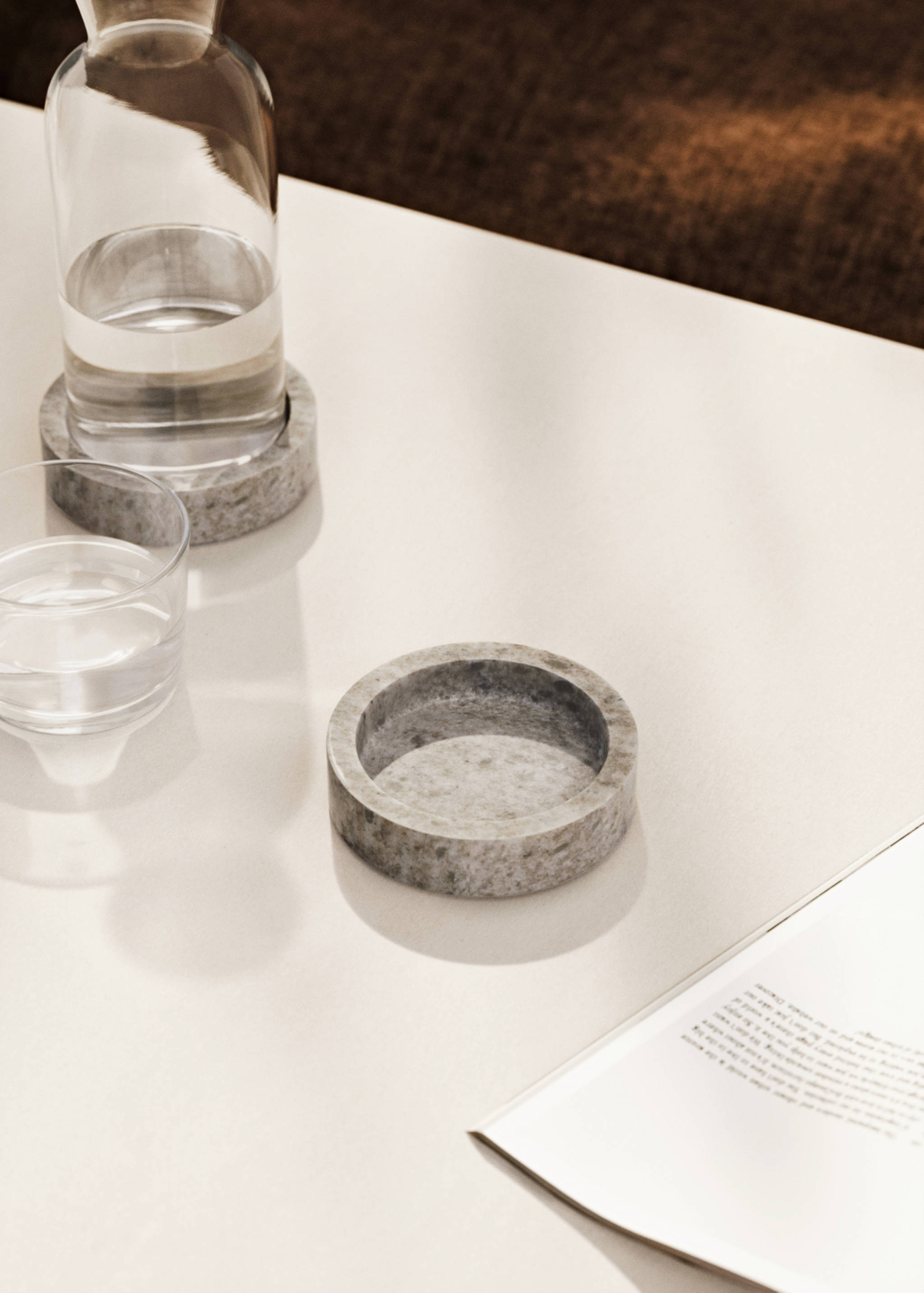 Marble bottle holder - General plane