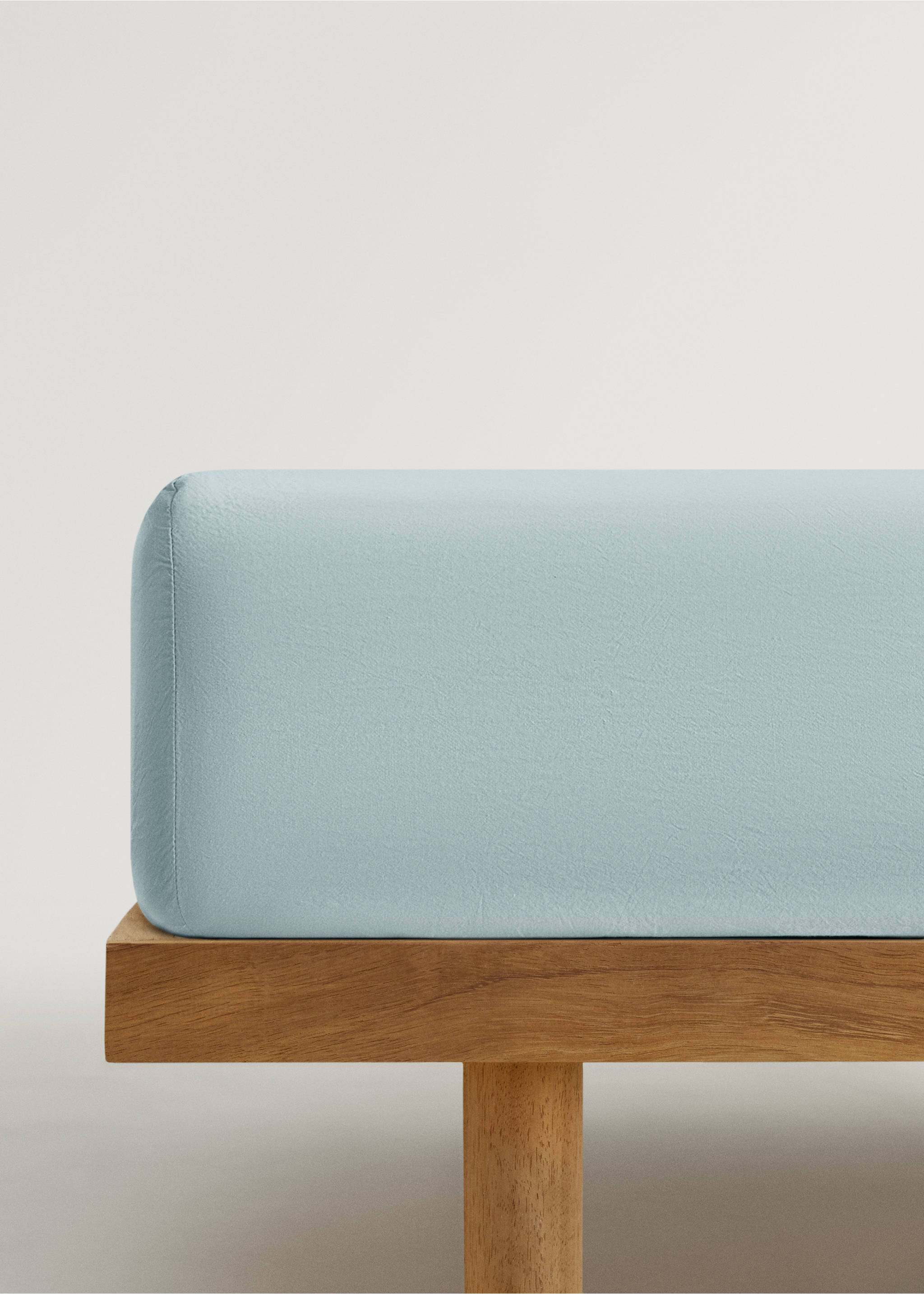 Washed cotton double-stitched fitted sheet for cot - Article without model, Aqua Green. Ref: 27173345-00.