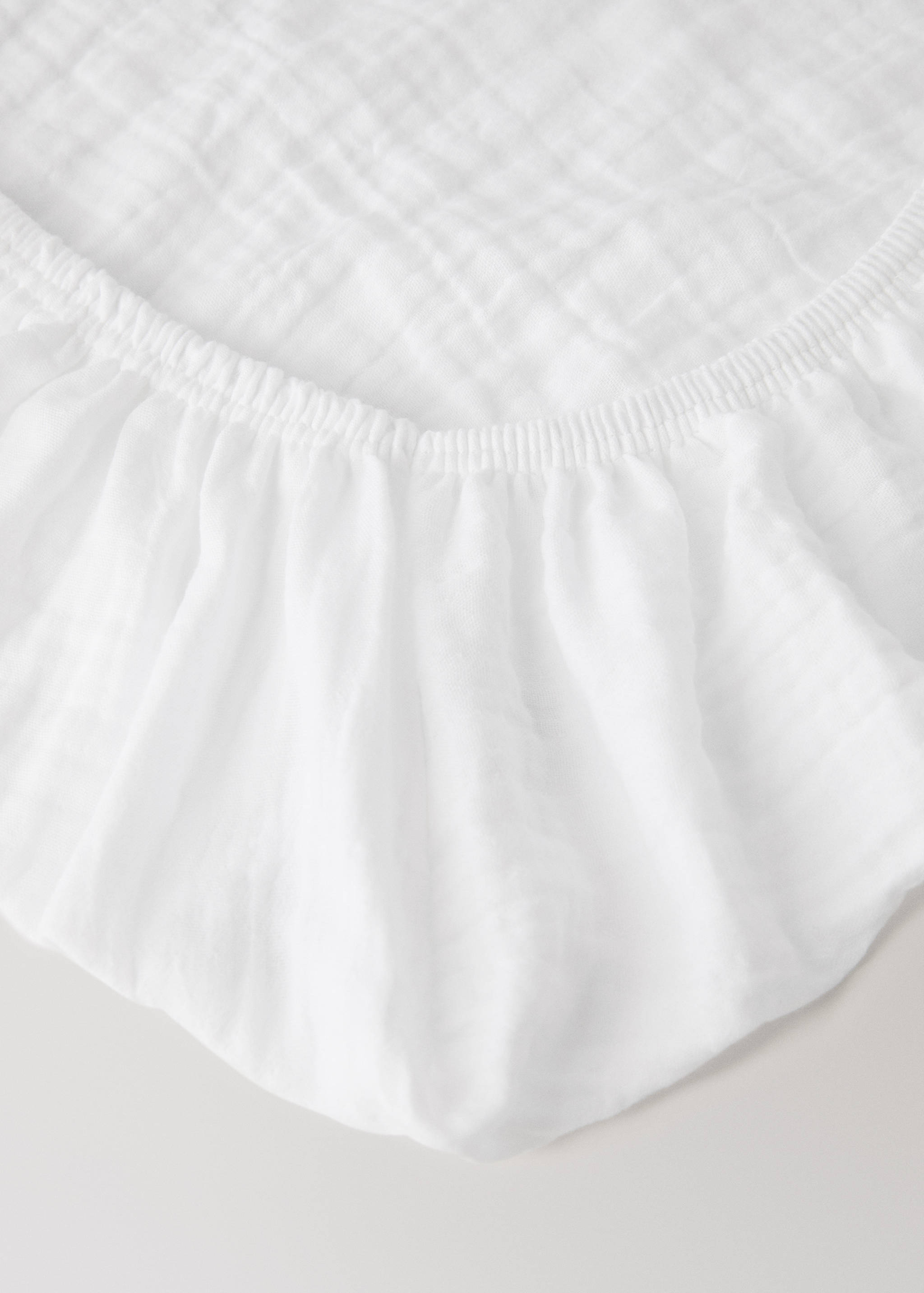 Cotton chiffon fitted sheet with contrast piping for cot - Details of the article 2