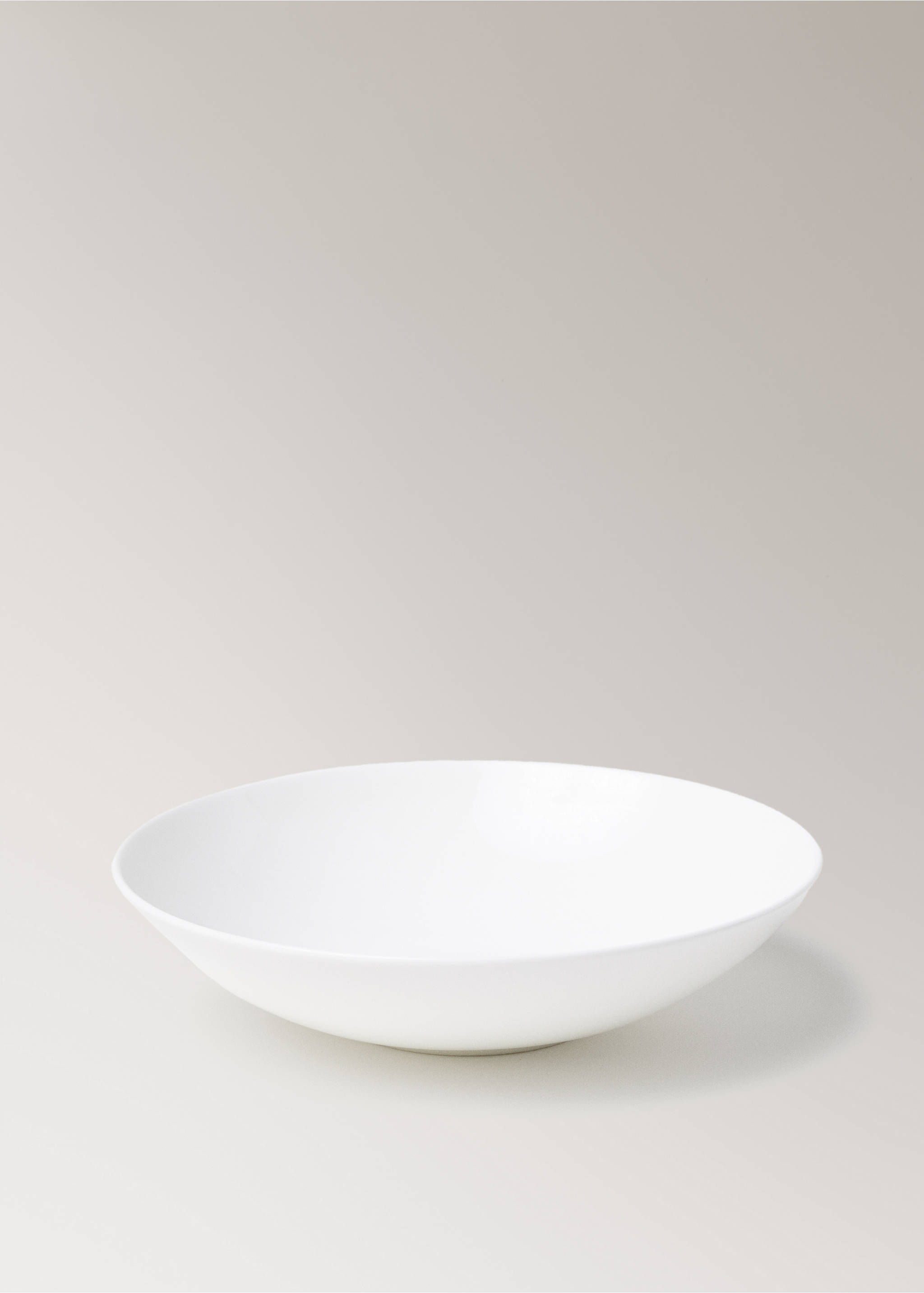 Bone china deep plate - Details of the article 1, Off White. Ref: 27182935-01.