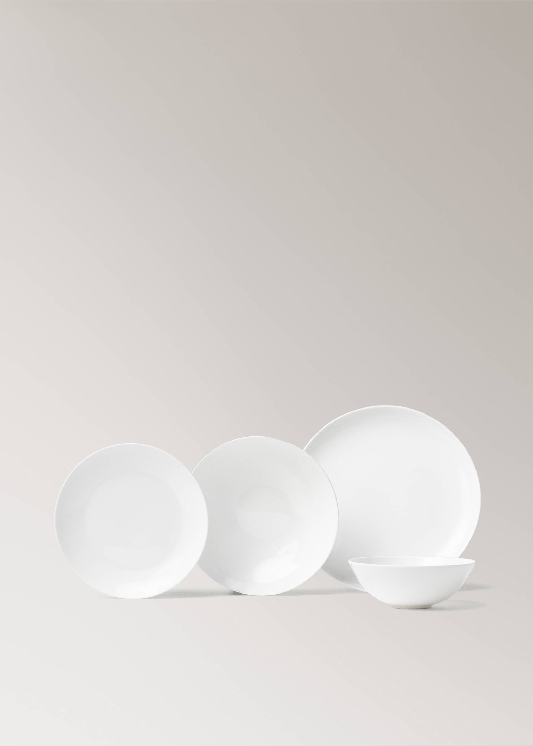 Bone china deep plate - Details of the article 3, Off White. Ref: 27182935-01.