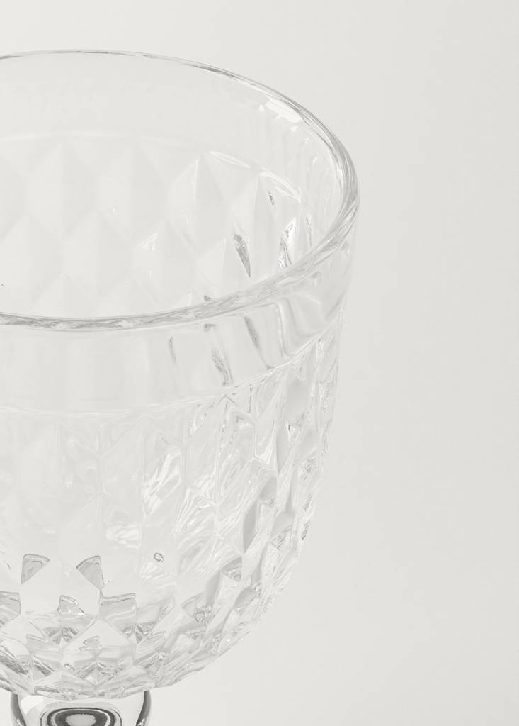 Glass with geometric embossed design — Ice Grey