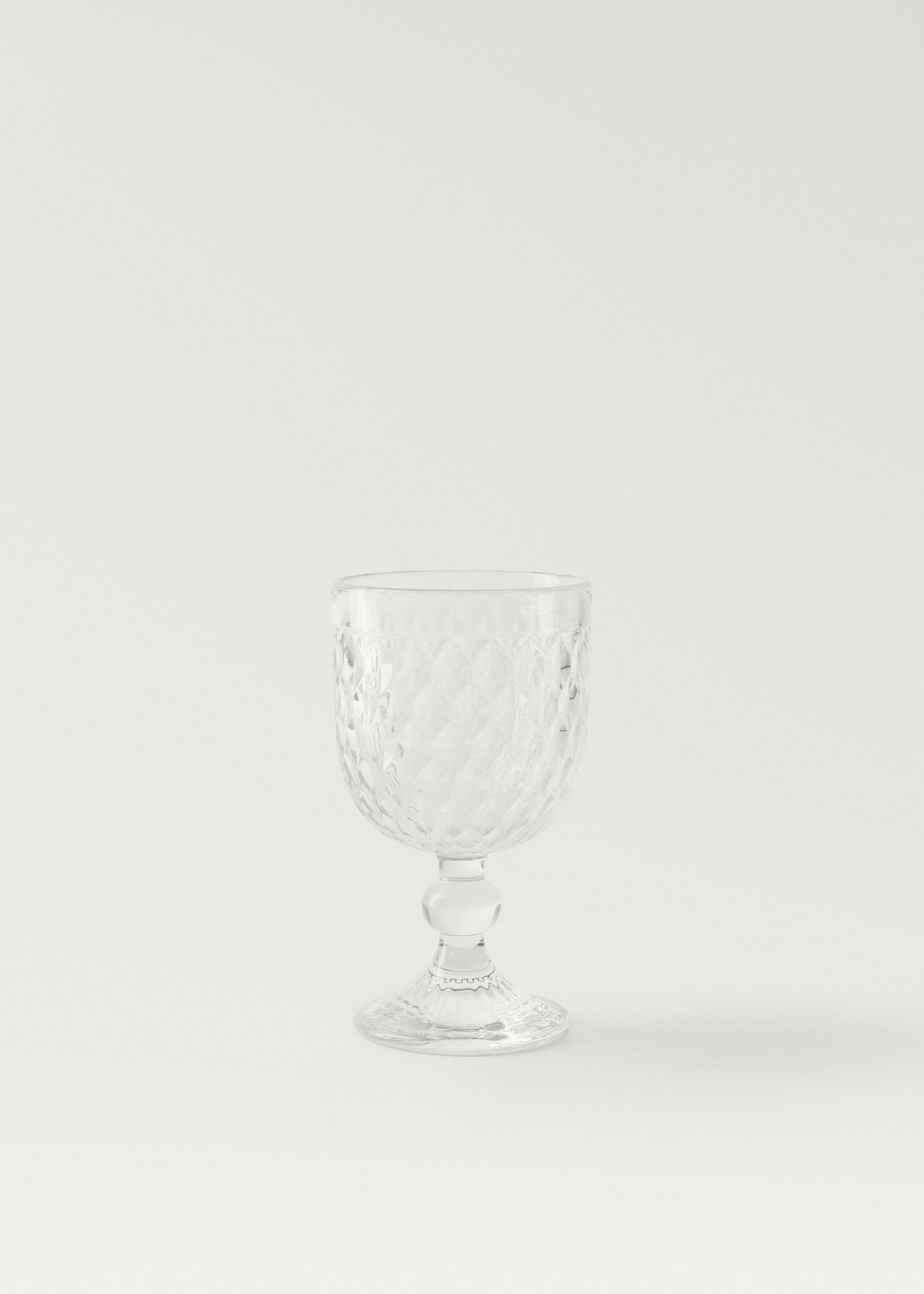 Glass with geometric embossed design - Article without model