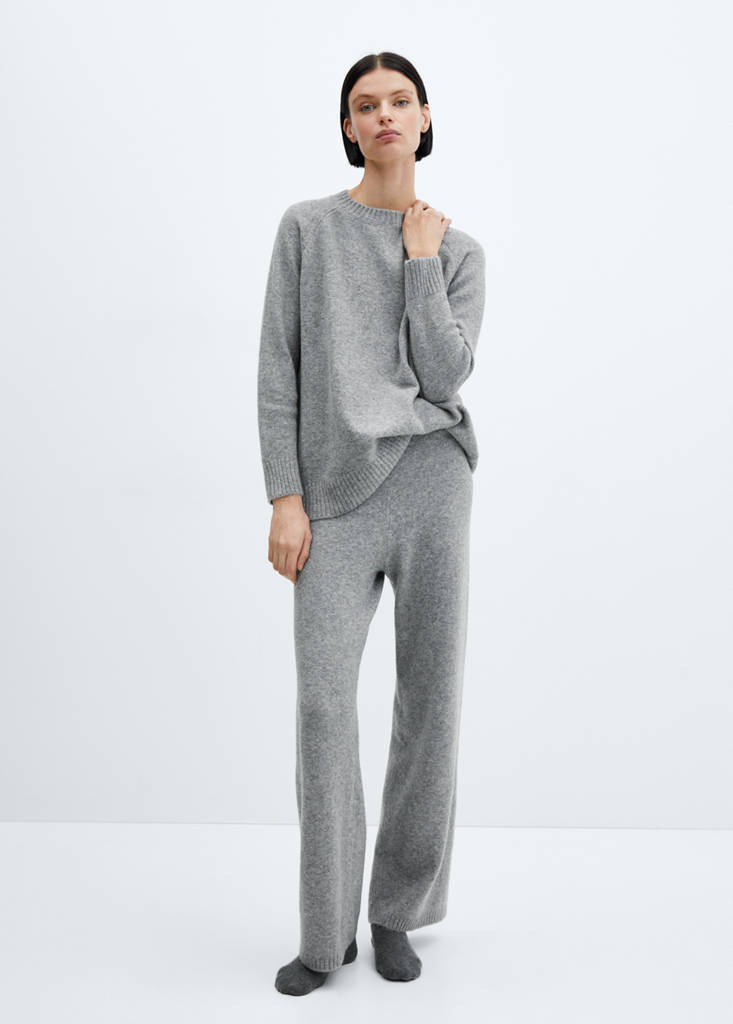 Long knitted trousers — Grey