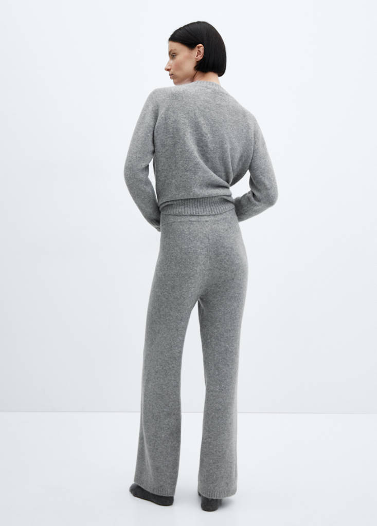 Long knitted trousers — Grey