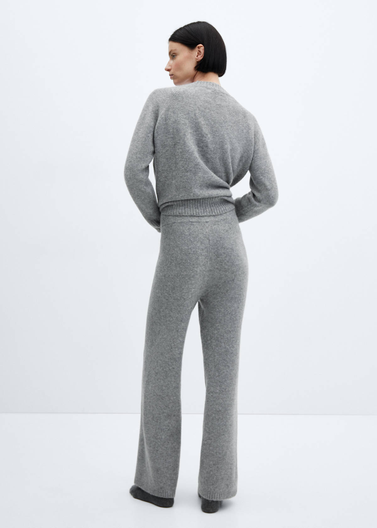 Straight knitted trousers — Grey
