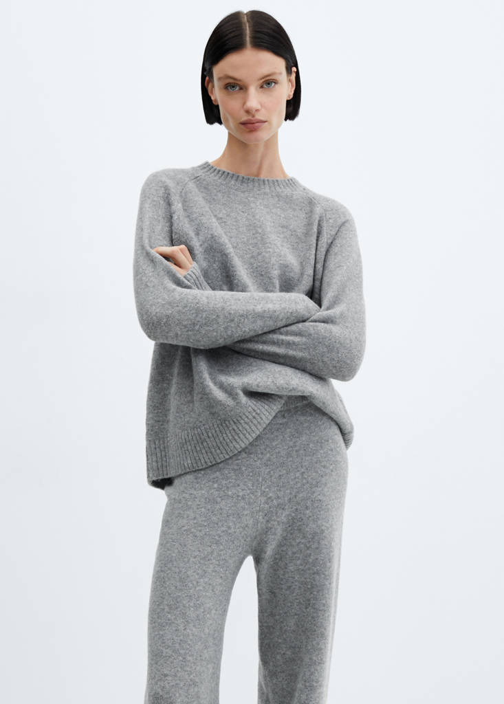 Long knitted trousers — Grey