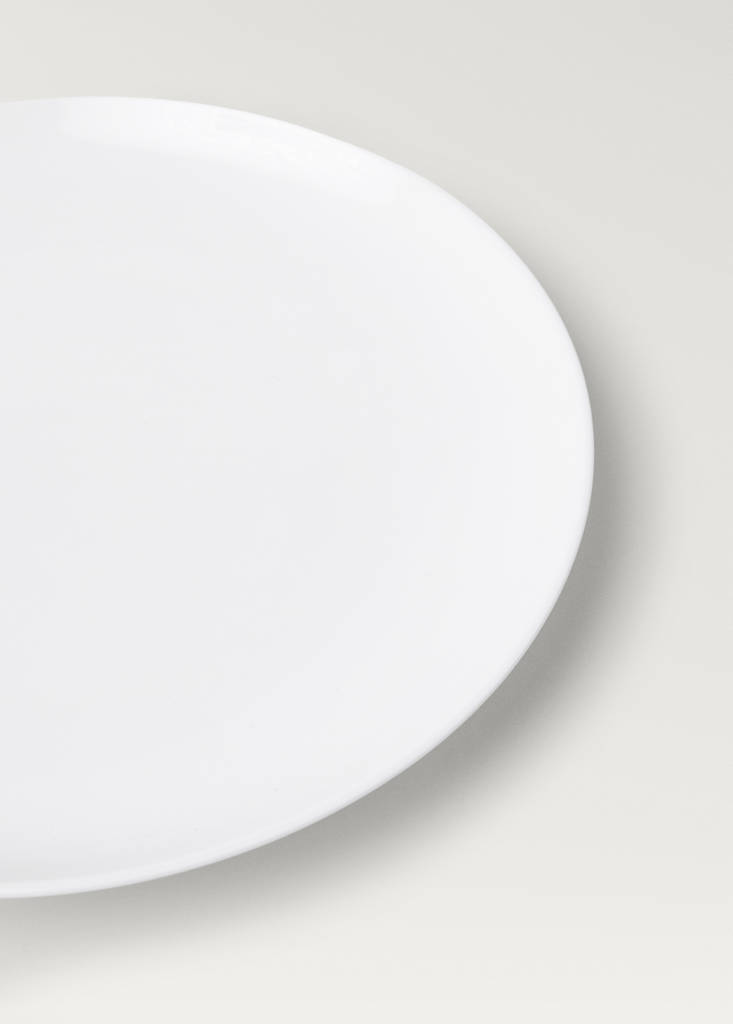 Premium flat Bonne porcelain plate — Off White