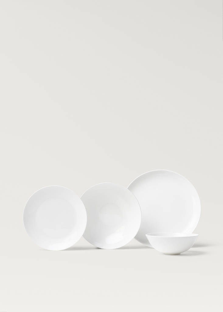 Premium flat Bonne porcelain plate — Off White