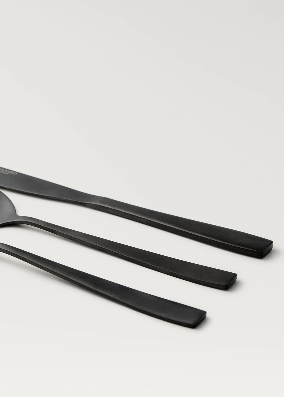 3-piece cutlery set in stainless steel with a matte finish — Black