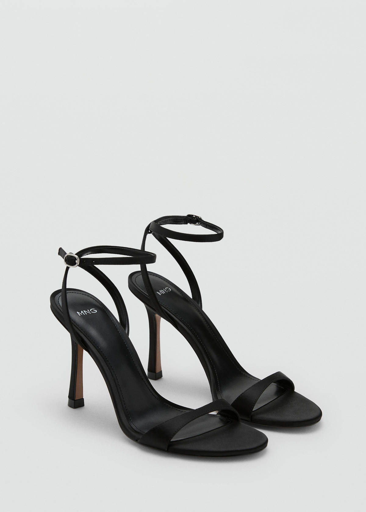 Strappy heeled sandals — Black