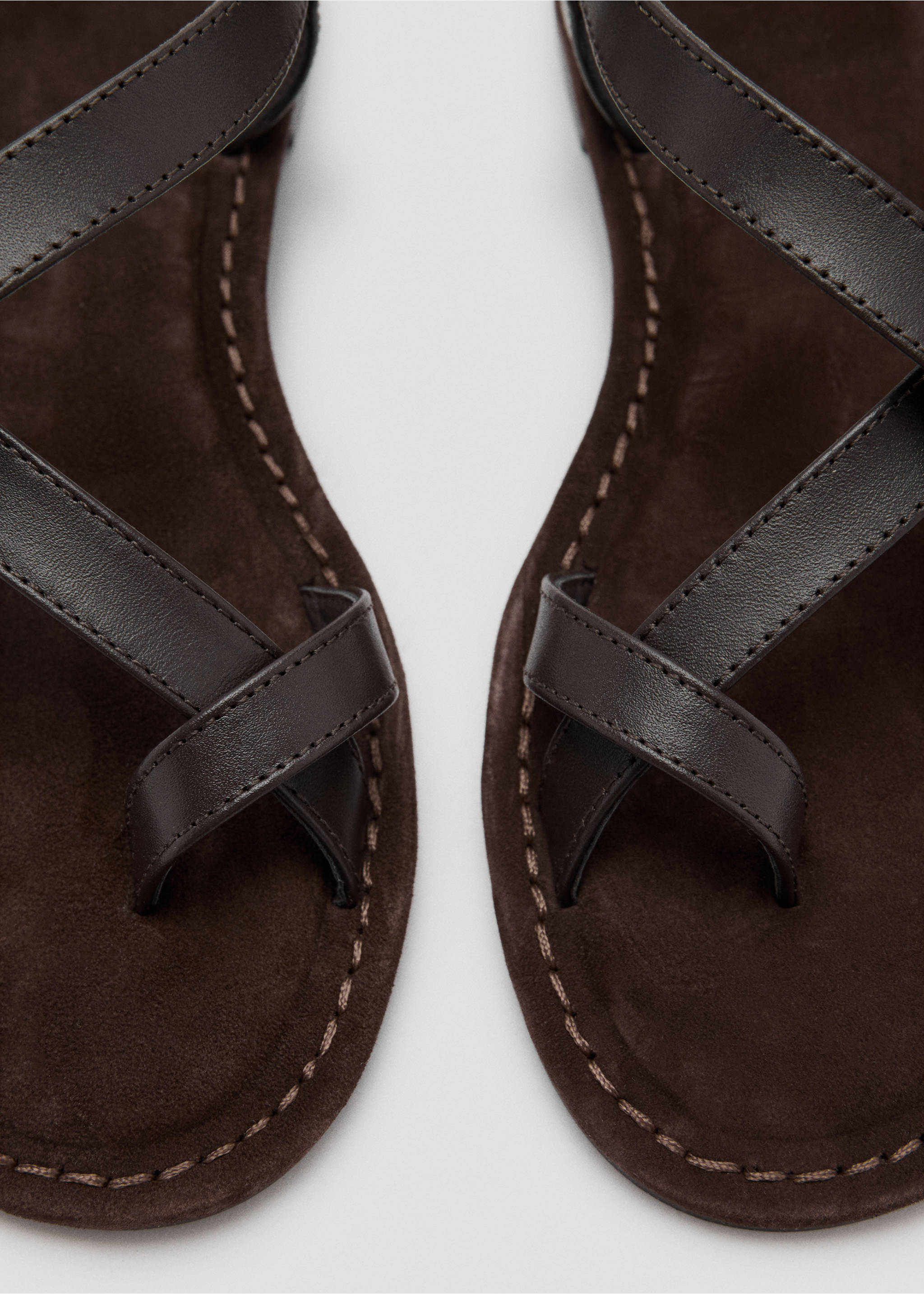 Sandalias piel tiras - Detalle del artículo 2, Chocolate. Ref: 37001356-00.