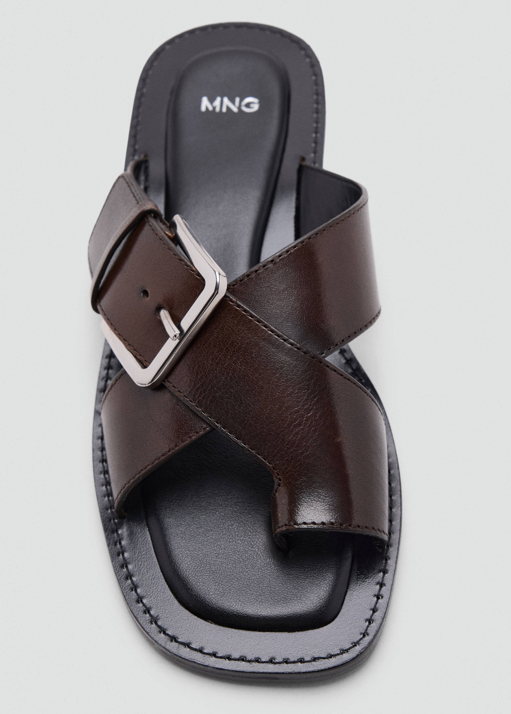 Cross-strap leather sandals - Details of the article 2
