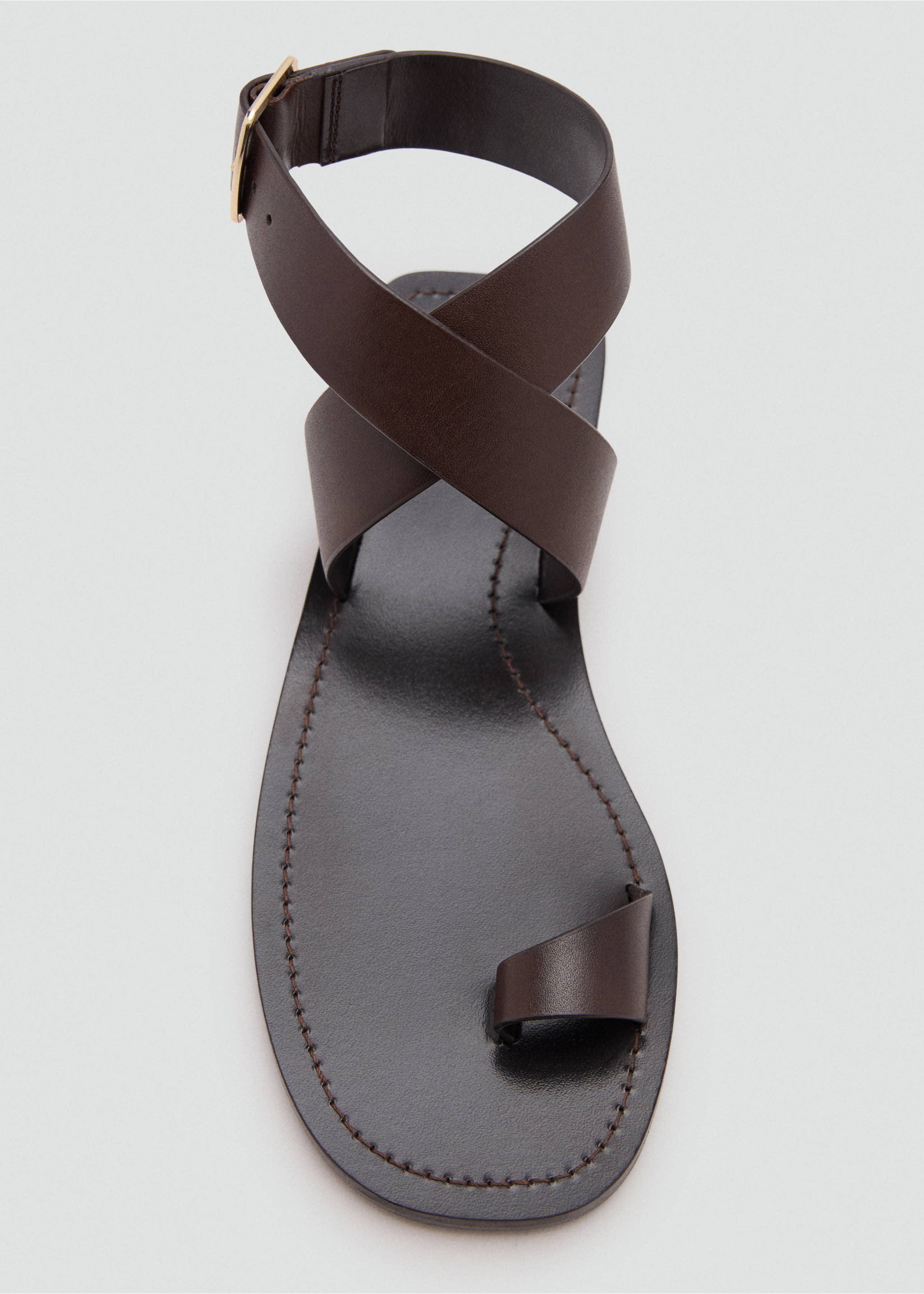 Flat leather sandal - Details of the article 2, Chocolate. Ref: 37001358-00.