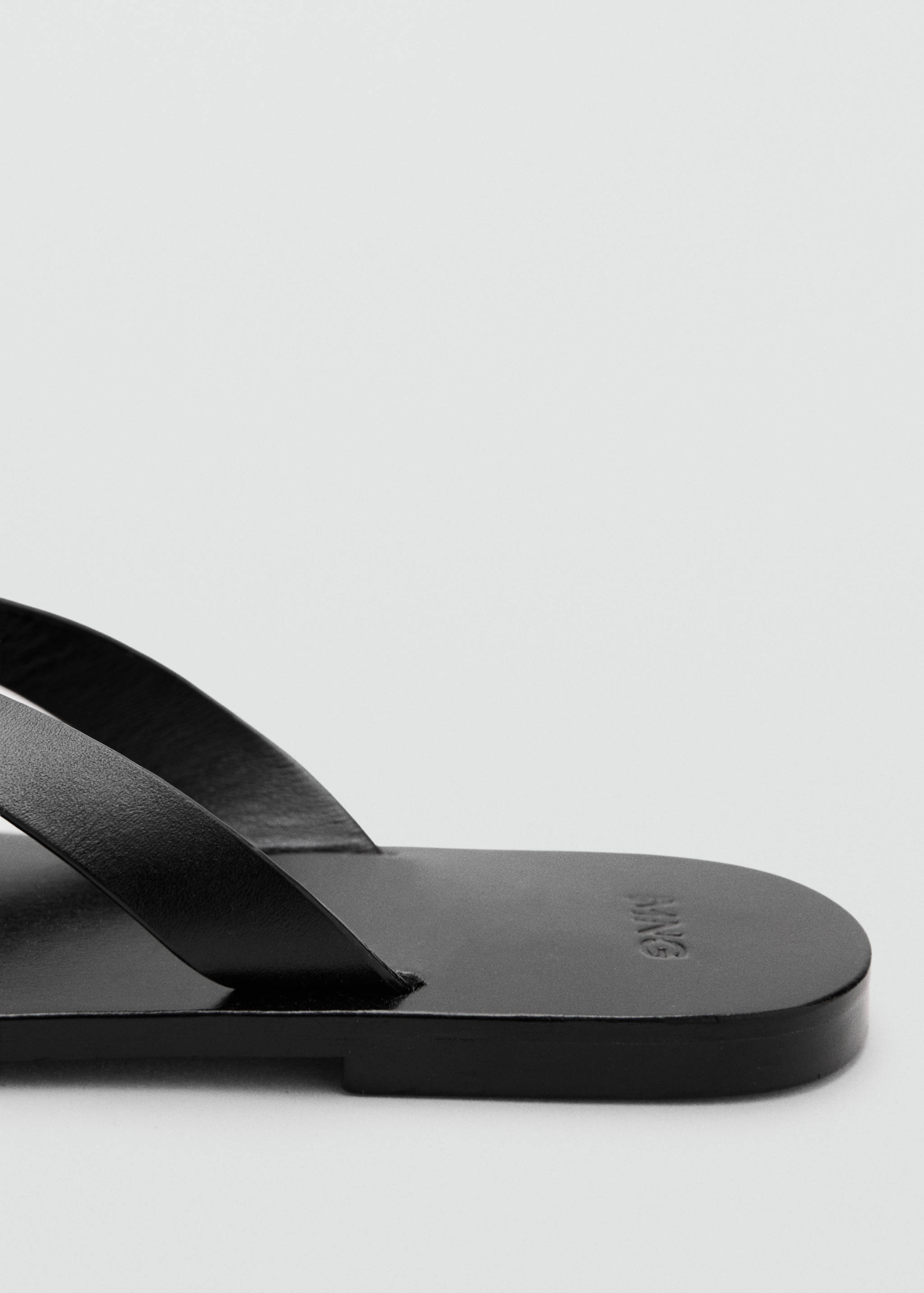 Leather strap sandals - Details of the article 1