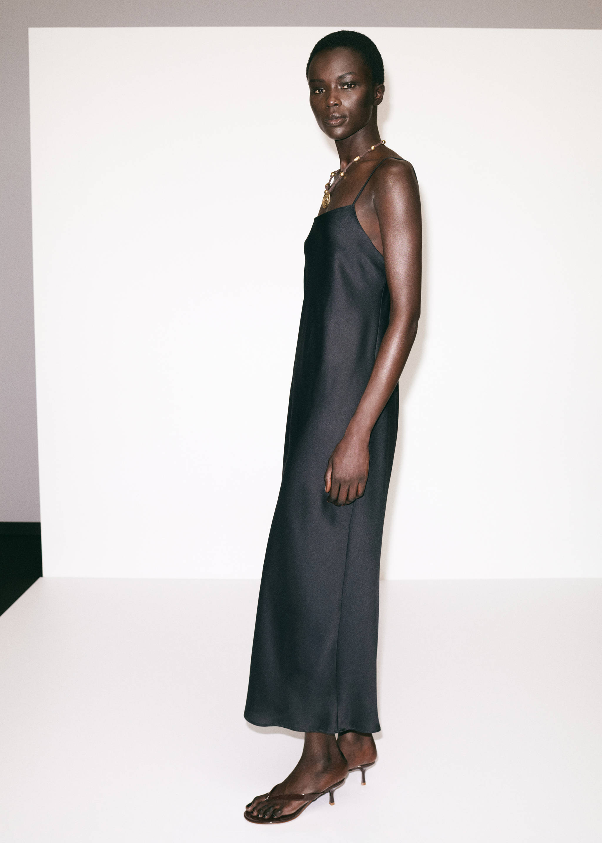 Sandales à lanières et talon - Plan général