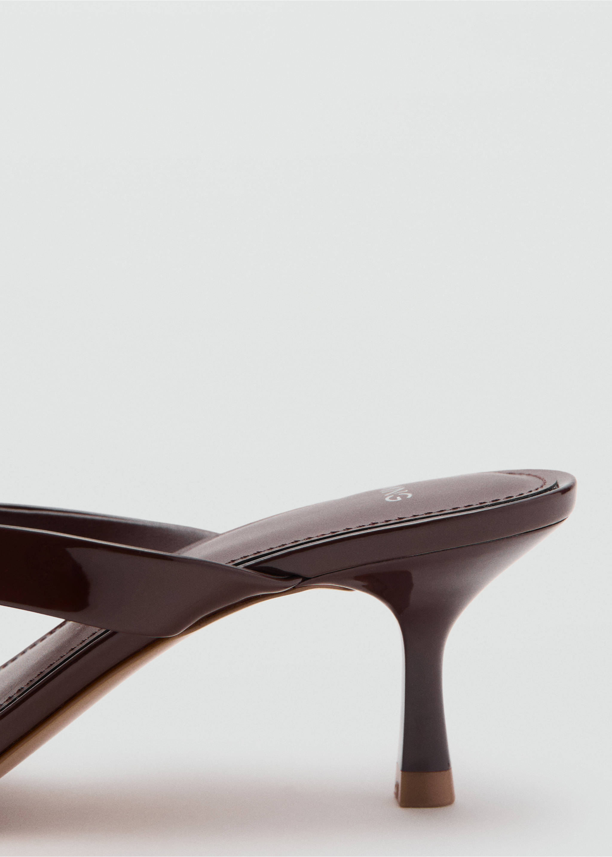 Sandales à lanières et talon - Détail de l'article 1, Chocolat. Ref: 37001372-00.