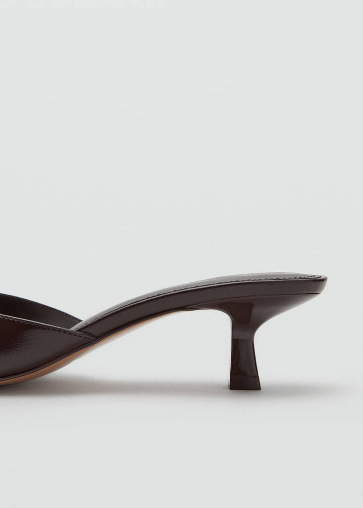Kitten heel sandals — Chocolate