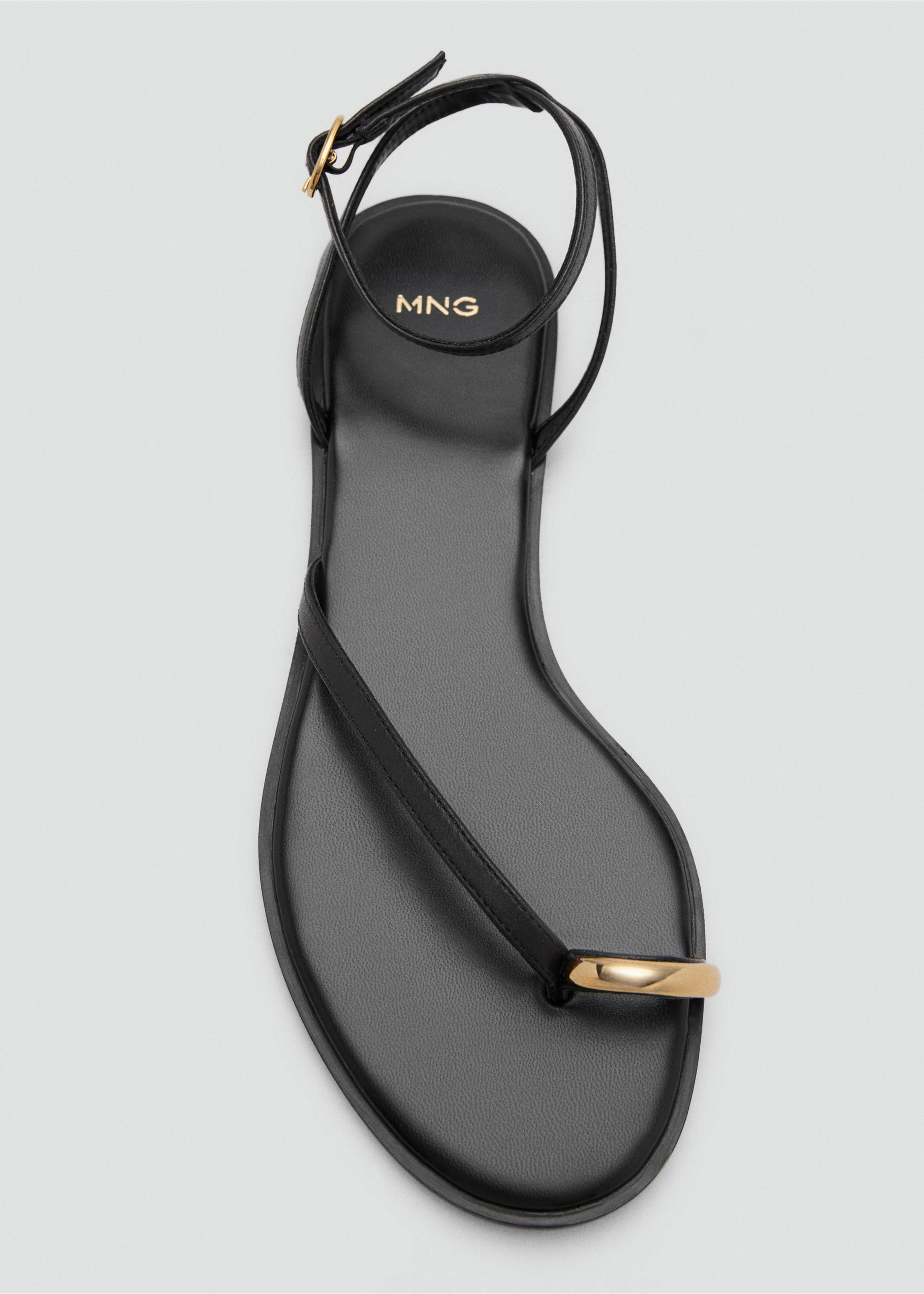 Сандалии с кожаными ремешками и металлической деталью - Деталь изделия 3, Черный. Ref: 37001383-00.