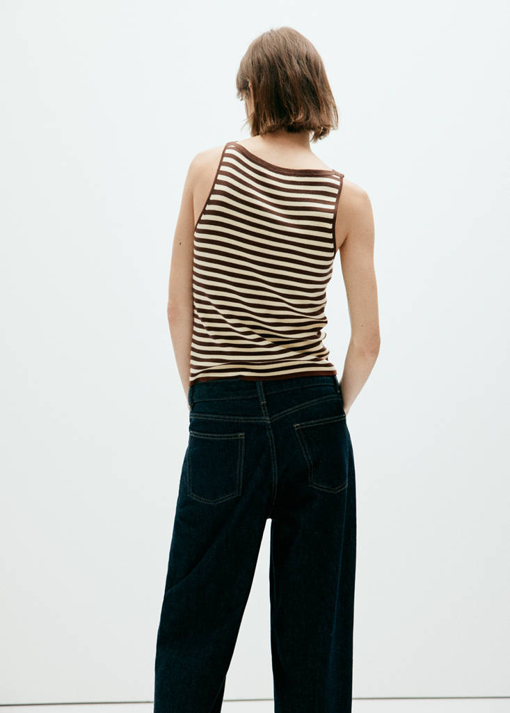 Fine knit boat neck top — Coffee