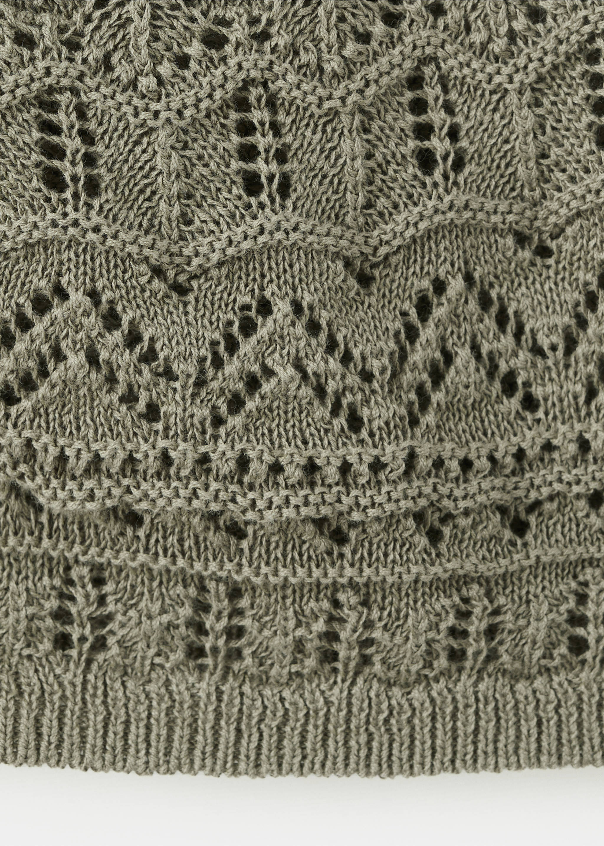 Openwork knitted top with buttons - Details of the article 0, Khaki. Ref: 37001388-00.