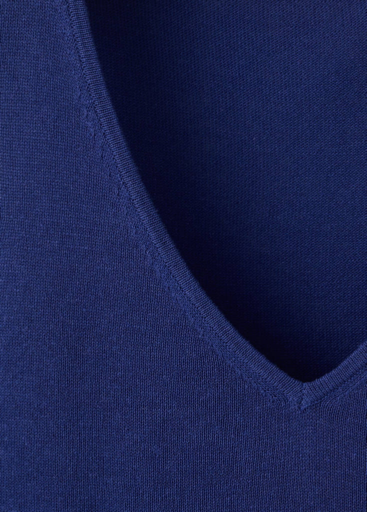 V-neck knit top — Vibrant blue