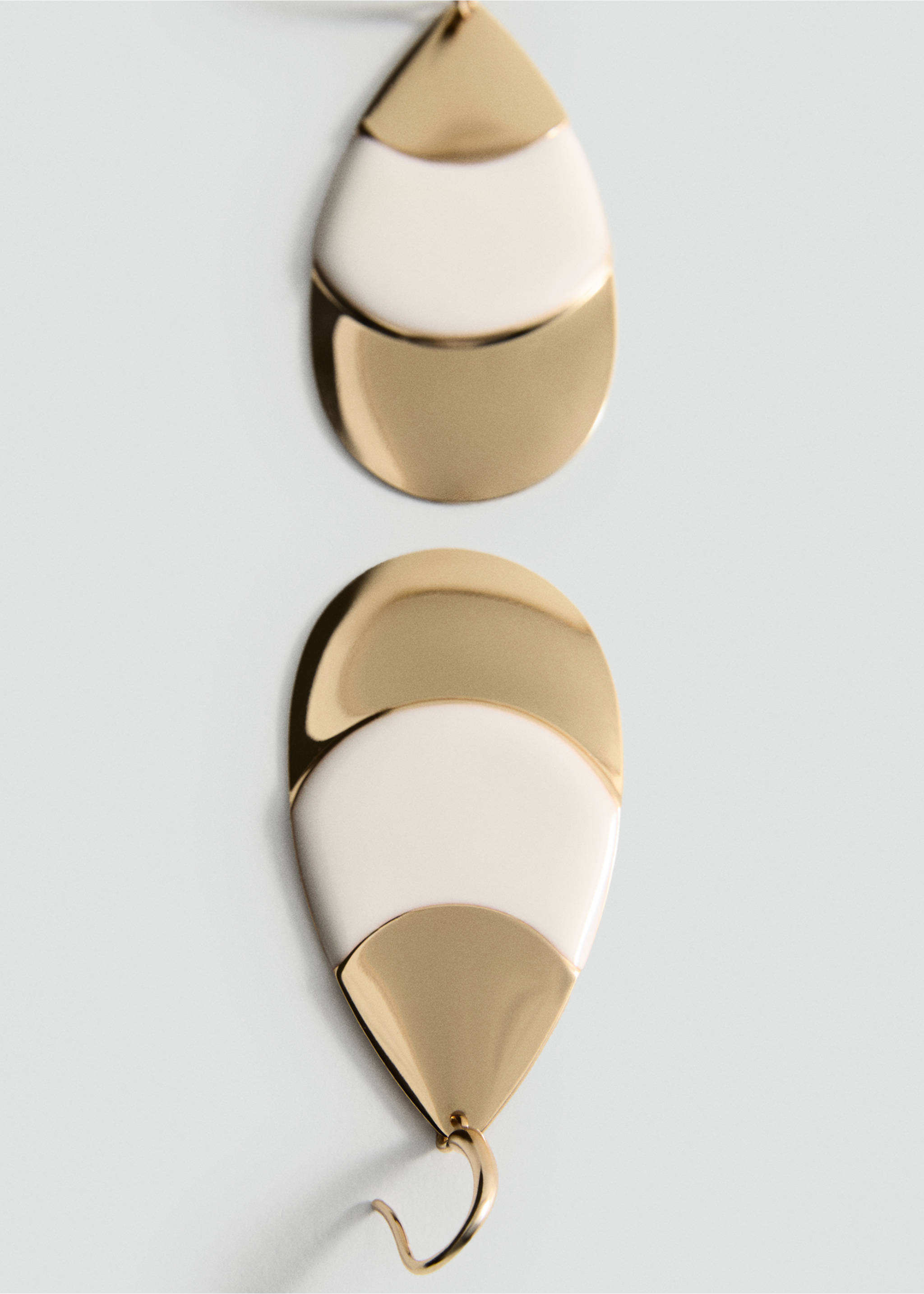 Earrings jules - Medium plane, Gold. Ref: 37001400-00.