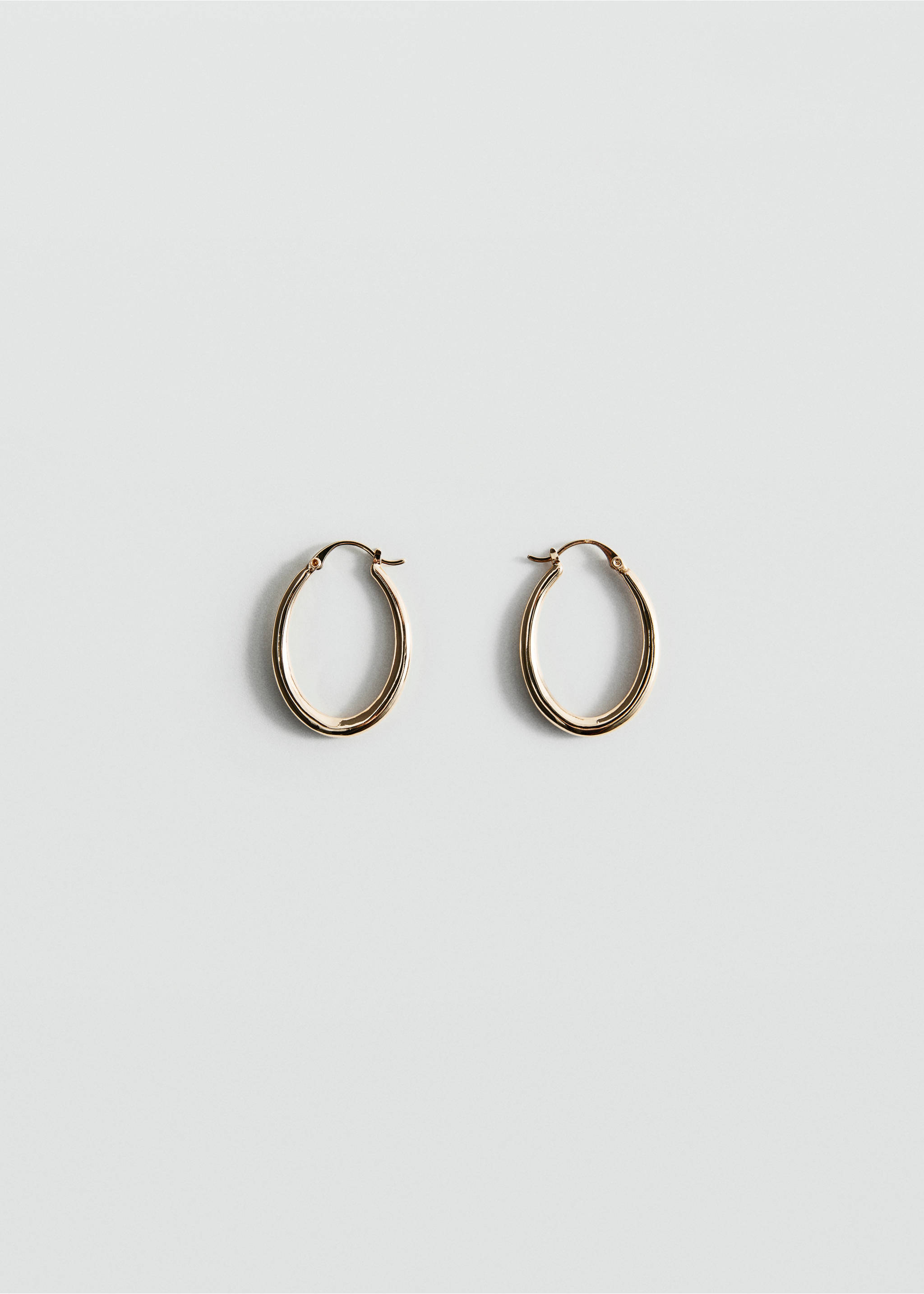 Oval hoop earrings - Article without model, Gold. Ref: 37001402-00.