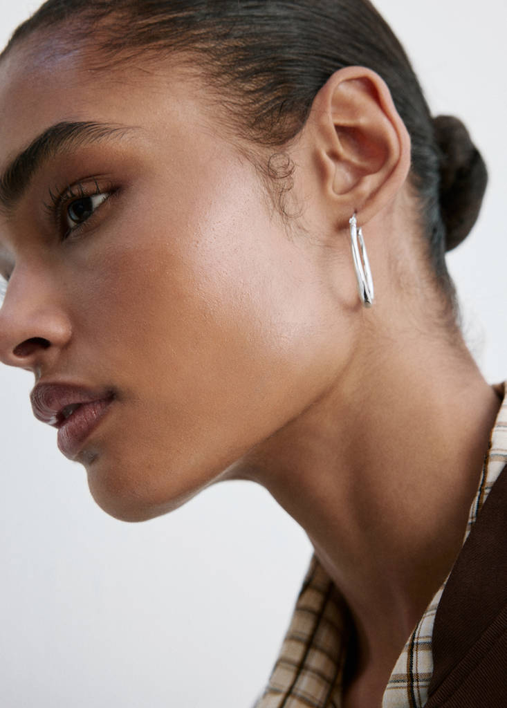Oval hoop earrings — Silver