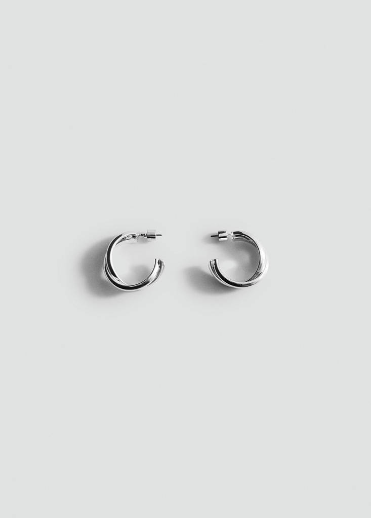 Interlinked hoop earrings — Silver