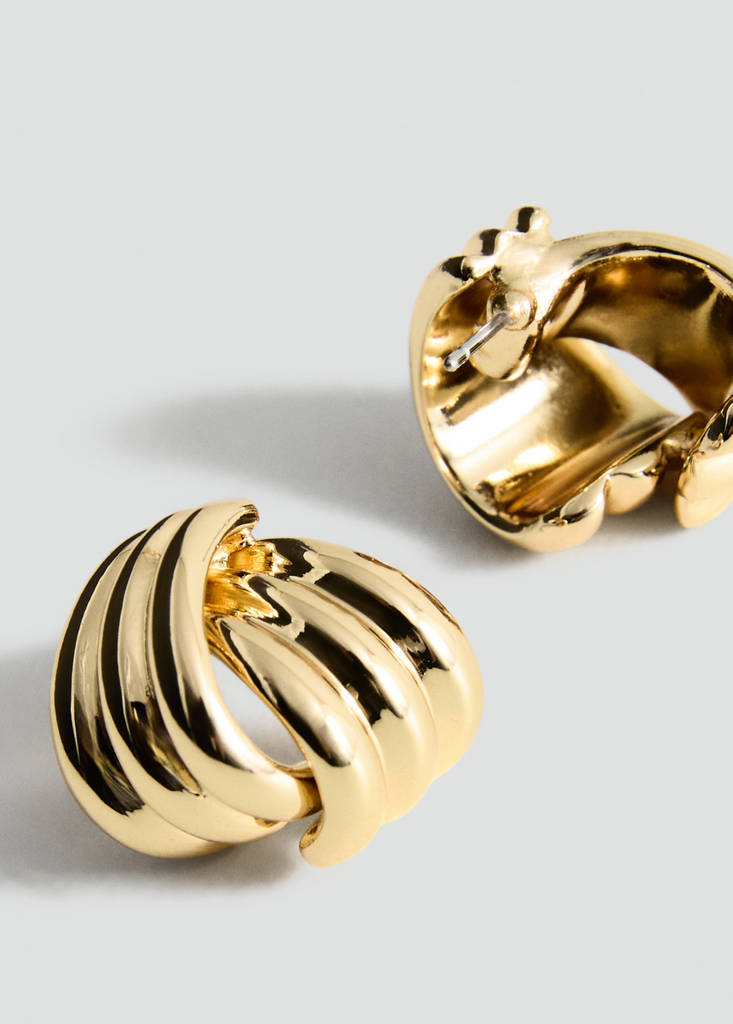 Intertwined knot earrings — Gold