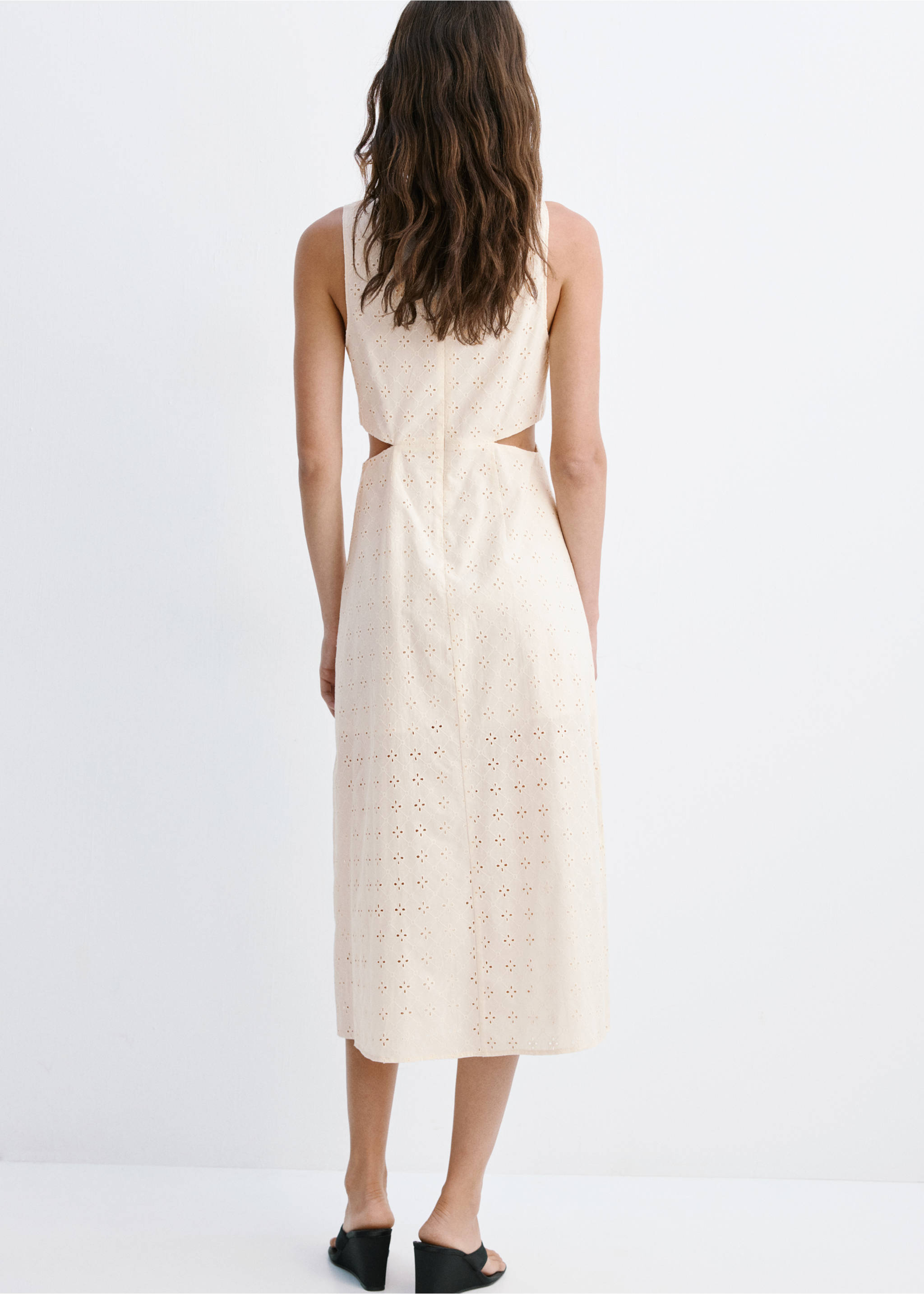 Vestido algodón calado cut-out - Reverso del artículo, Crudo. Ref: 37001408-00.