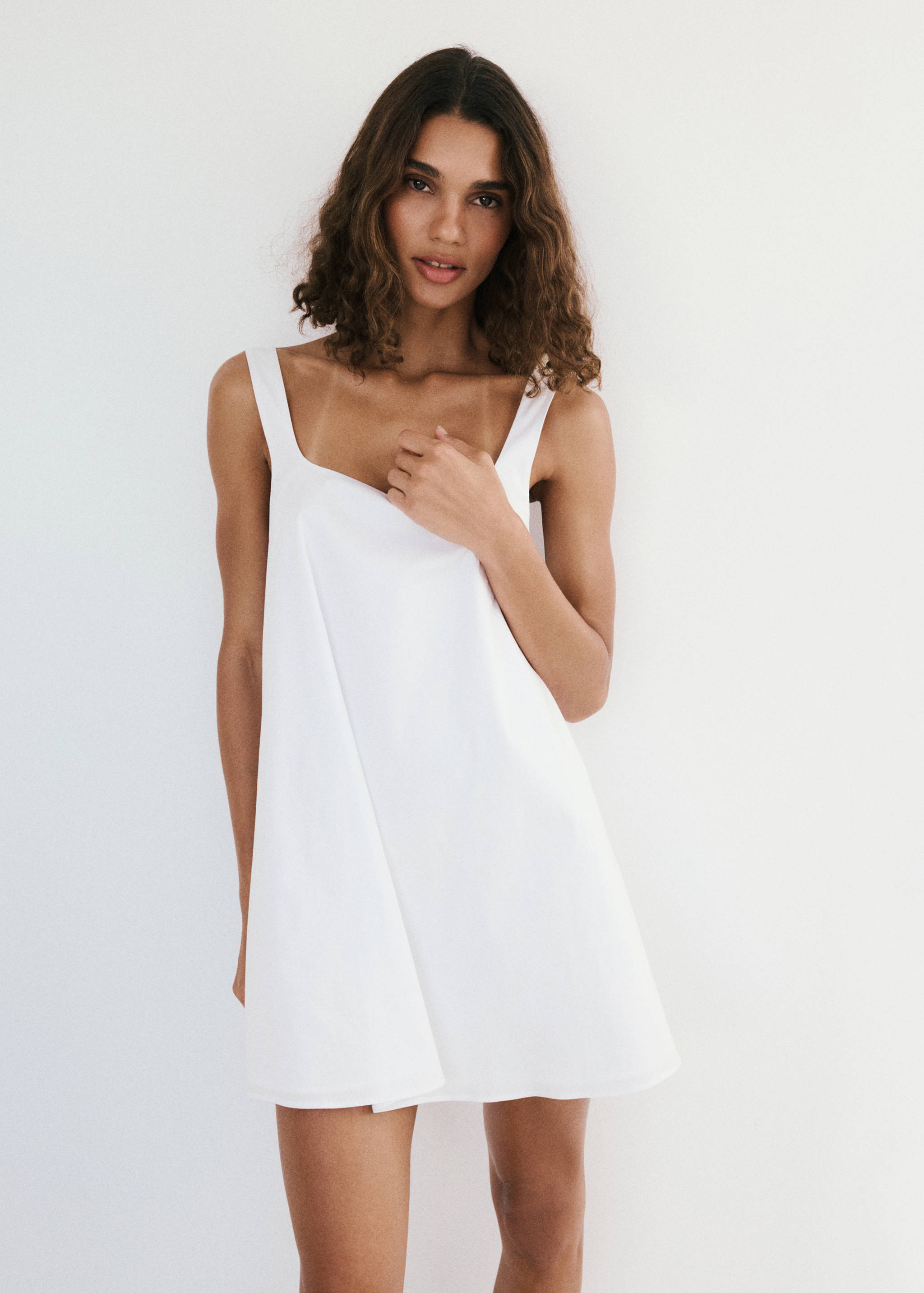 Robe coton évasée - Plan moyen