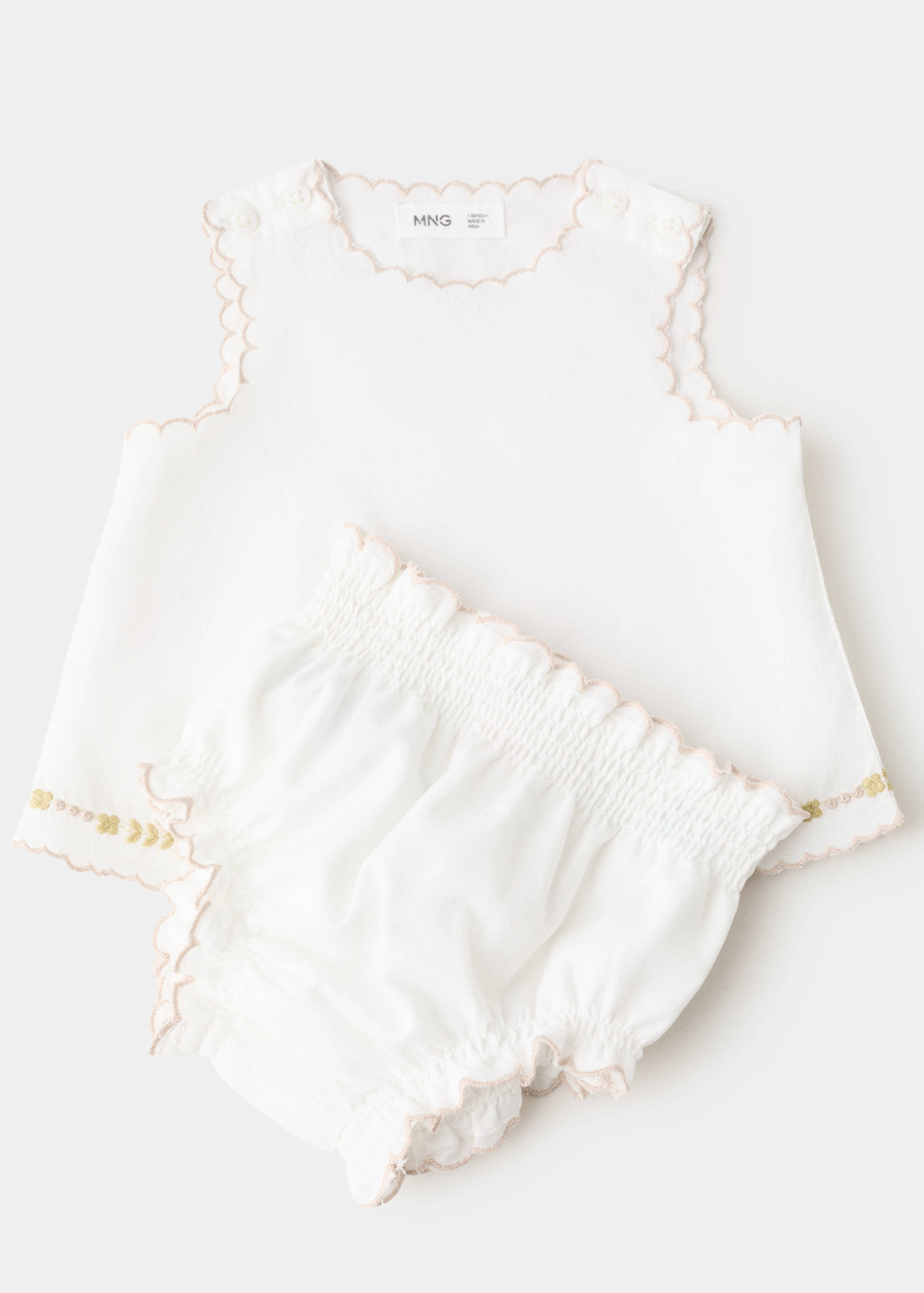 Robe et culotte détails brodés - Détail de l'article 0