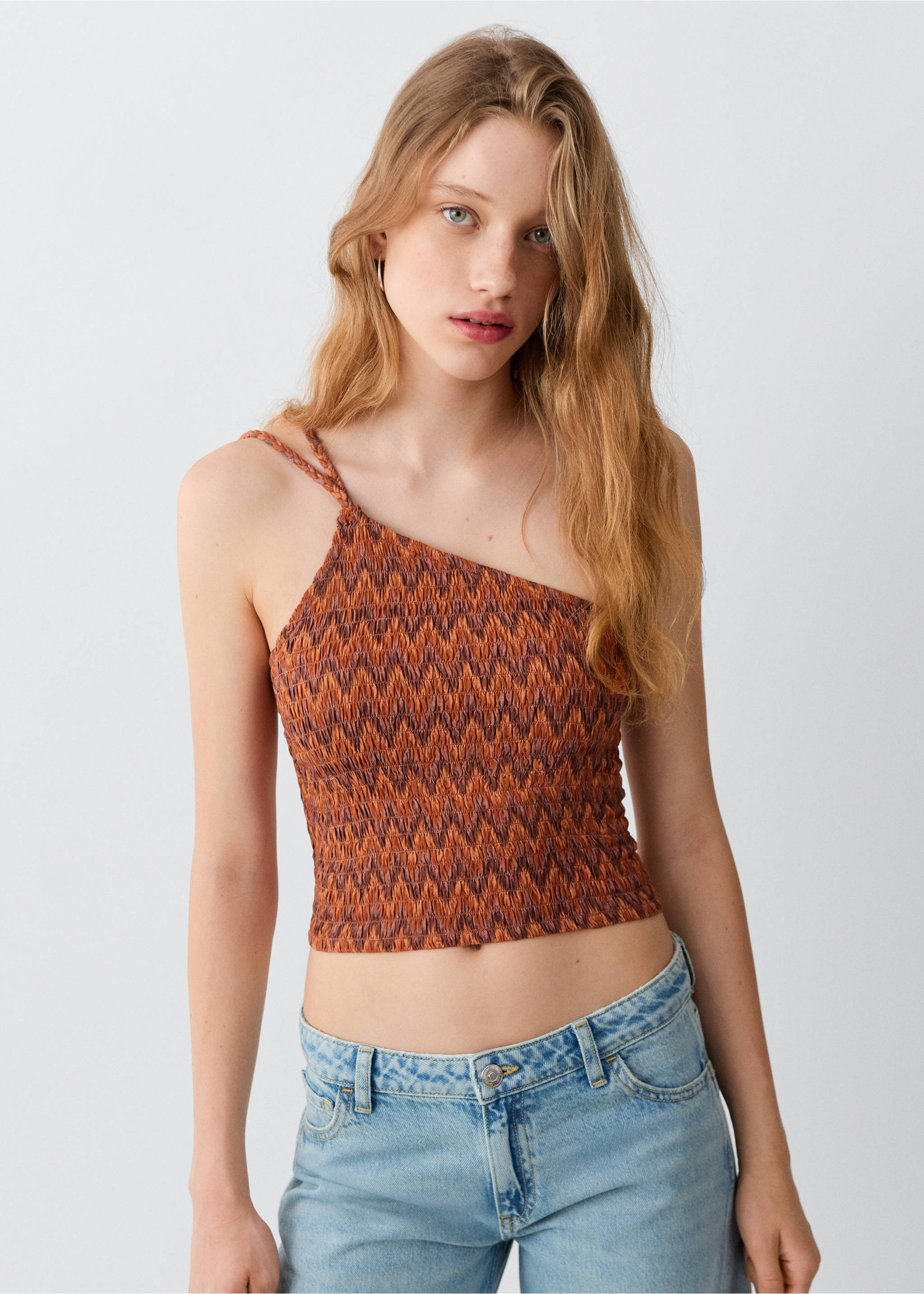 Top asimètric estampat - Pla mig, Taronja torrat. Ref: 37001423-00.