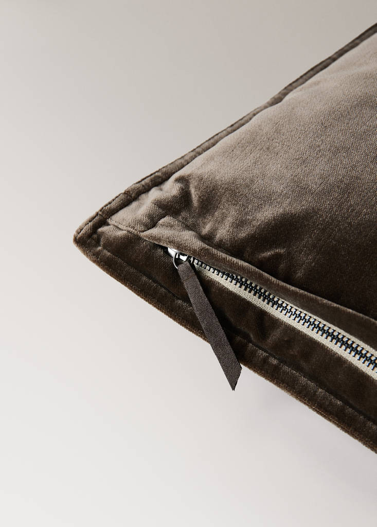 Velvet cushion cover 40x60 cm — Brown